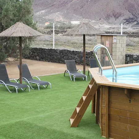 Eco-wooden Montana Roja Lodge *