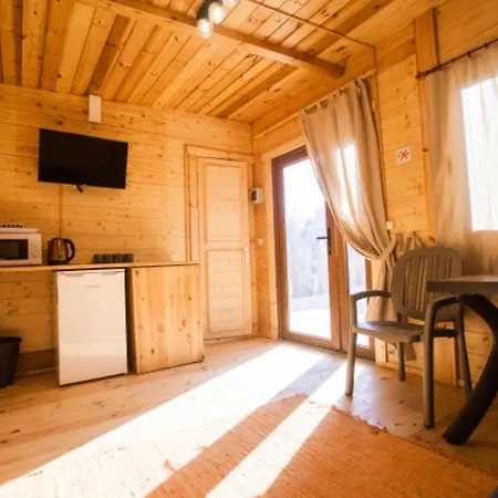Eco-wooden Montana Roja Lodge