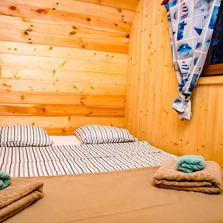 Eco-wooden Montana Roja Lodge